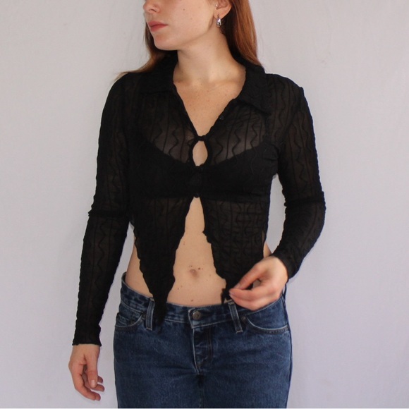 Princess Polly button up sheer top 🖤 - Picture 3 of 4